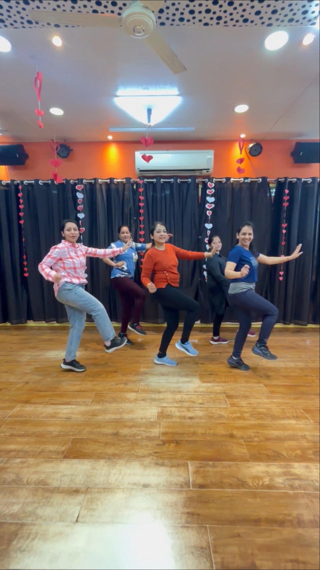 Aankhein Khuli l Short Dance Video l Mohabbatein l Shah Rukh Khan #easysteps #valentinesday #shorts